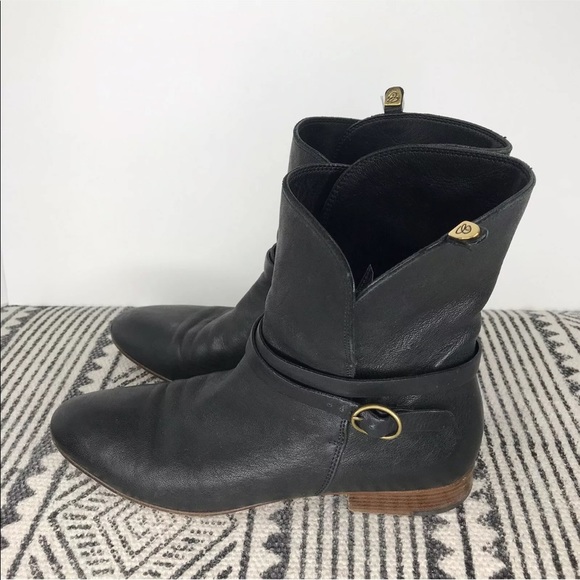 Vintage Chloe Black Leather Buckle Block Heel Ankle Boots - Picture 5 of 12